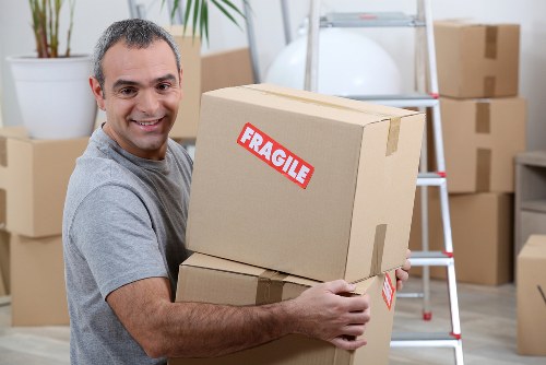 Secure storage units suitable for removals and storage in Islington